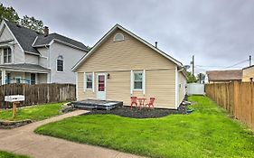 Council Bluffs Cottage Proximity To Parks!